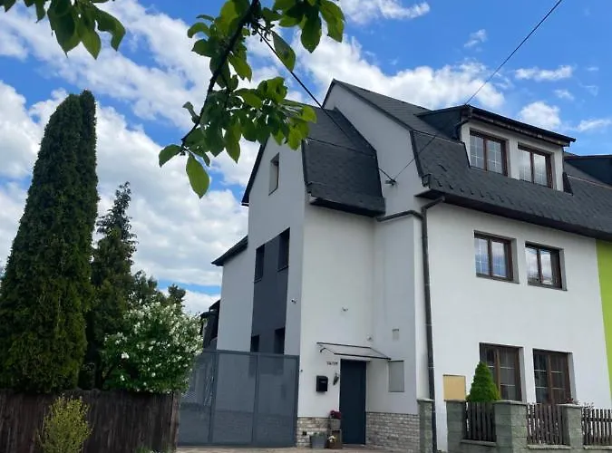 Dubnica Prejta 3 Appartement Dubnica nad Váhom